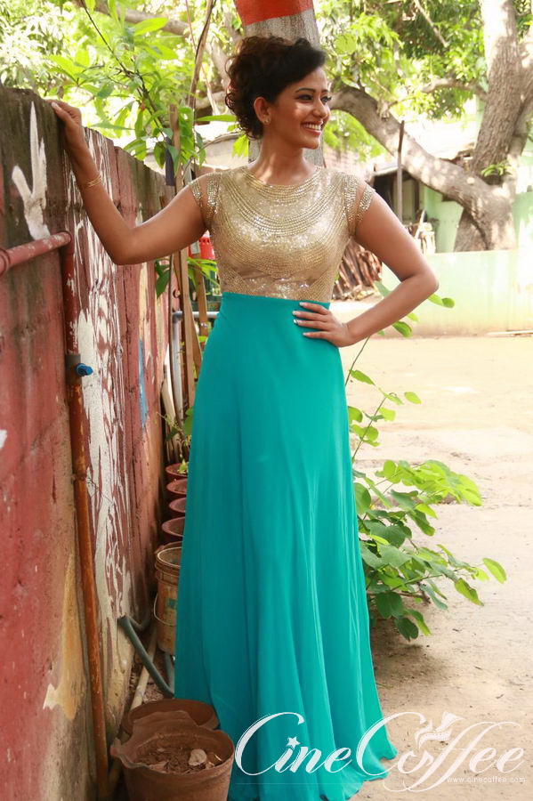 Actress Sanjana Singh Latest Stills (16)