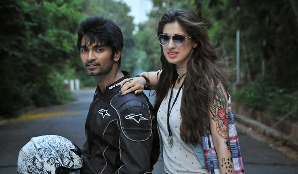 Irumbu Kuthirai Irumbu Kuthirai