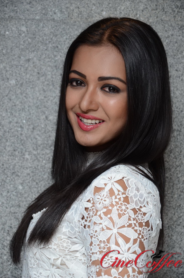 Catherine Tresa Latest Stills (2)