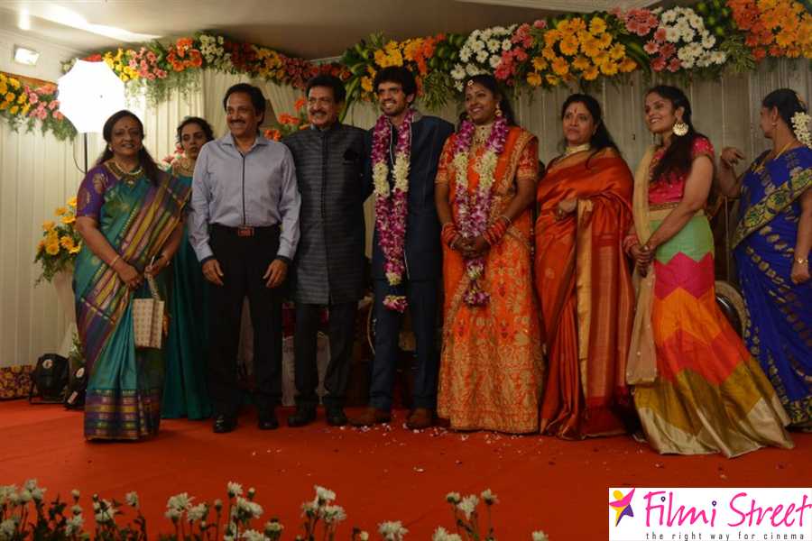 Actor Nizhalgal Ravie Son Wedding Reception Photos (15)