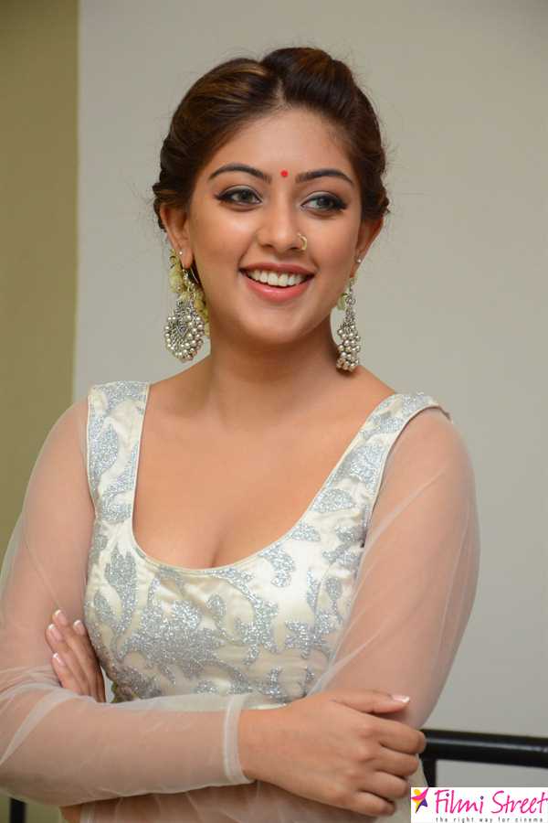 Actress Anu Emmanuel latest photos (7)