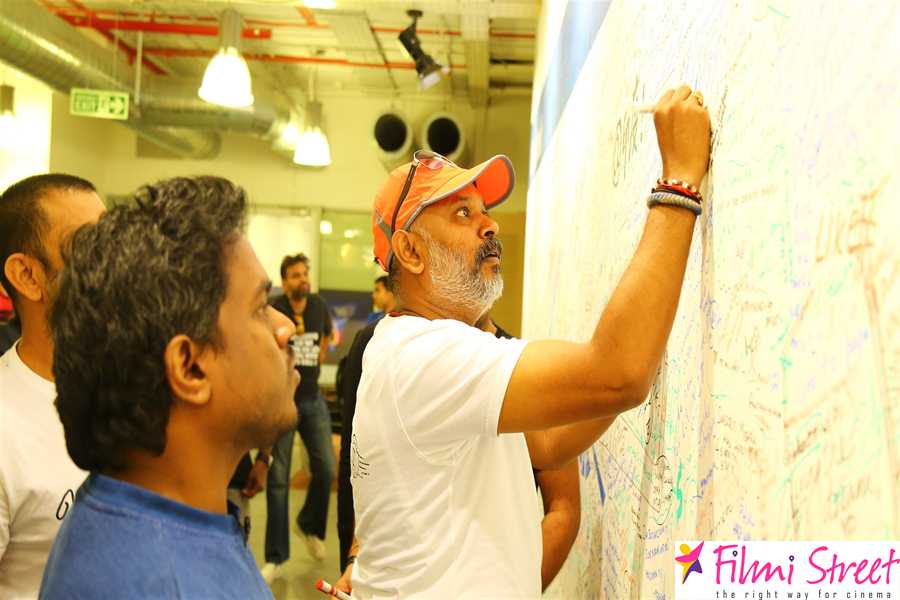 Chennai 28 part 2 team on facebook live event (2)