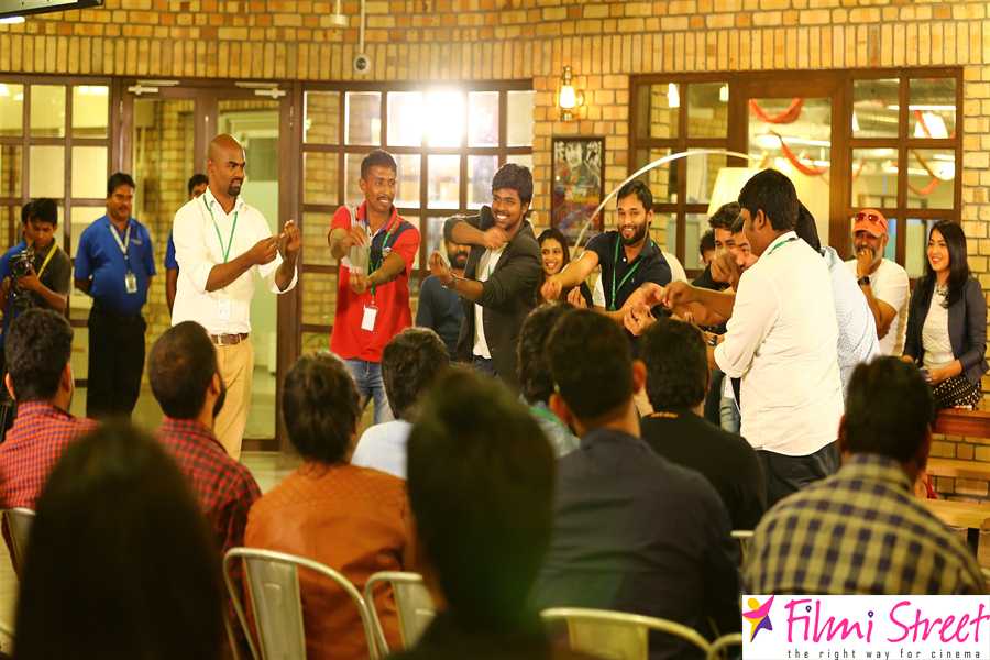 Chennai 28 part 2 team on facebook live event (6)