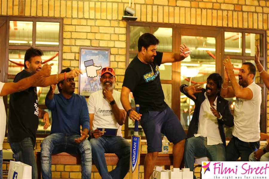 Chennai 28 part 2 team on facebook live event (8)