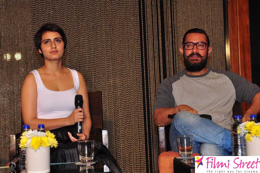 Dangal press meet photos (6)