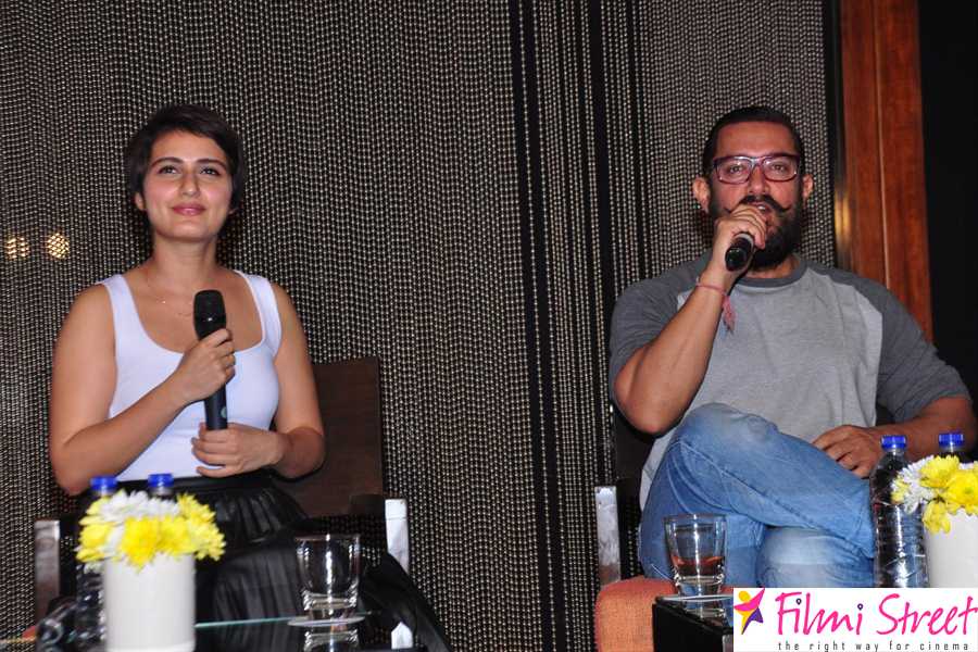 Dangal press meet photos (9)