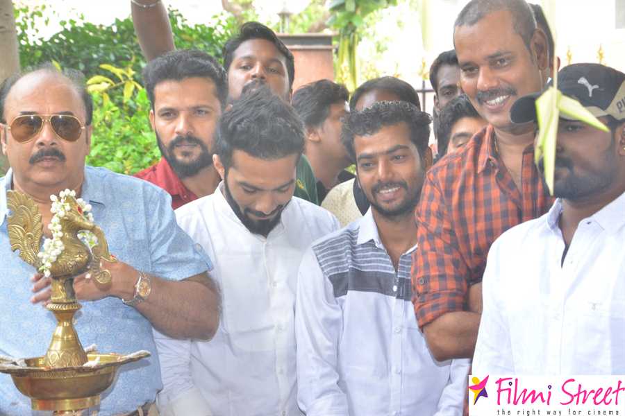 Ding Dong movie pooja stills (16)