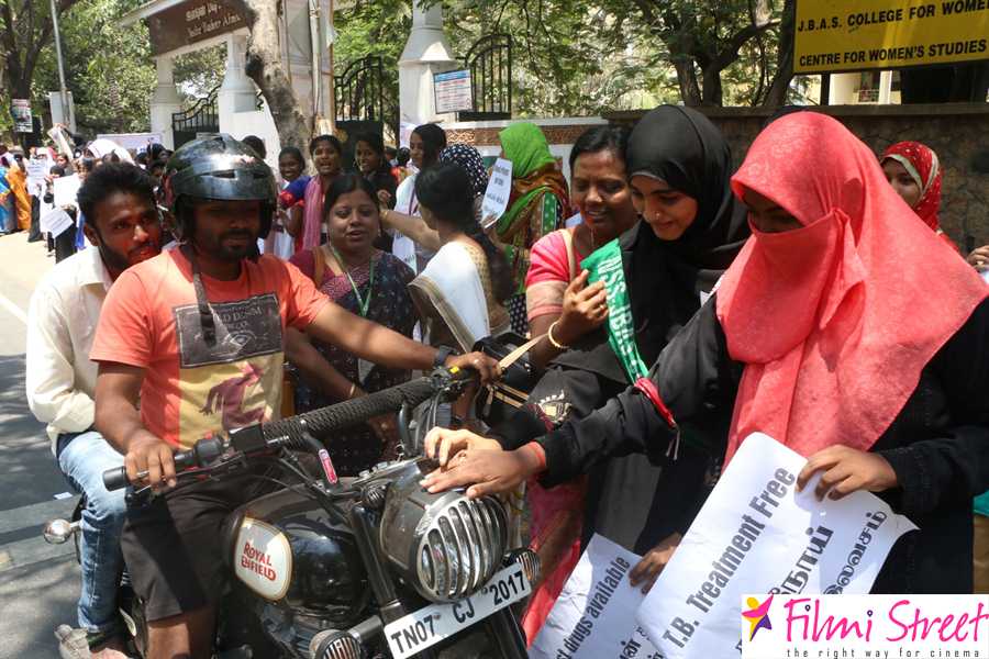 Human Chain Tuberculosis Awareness program Photos (18)