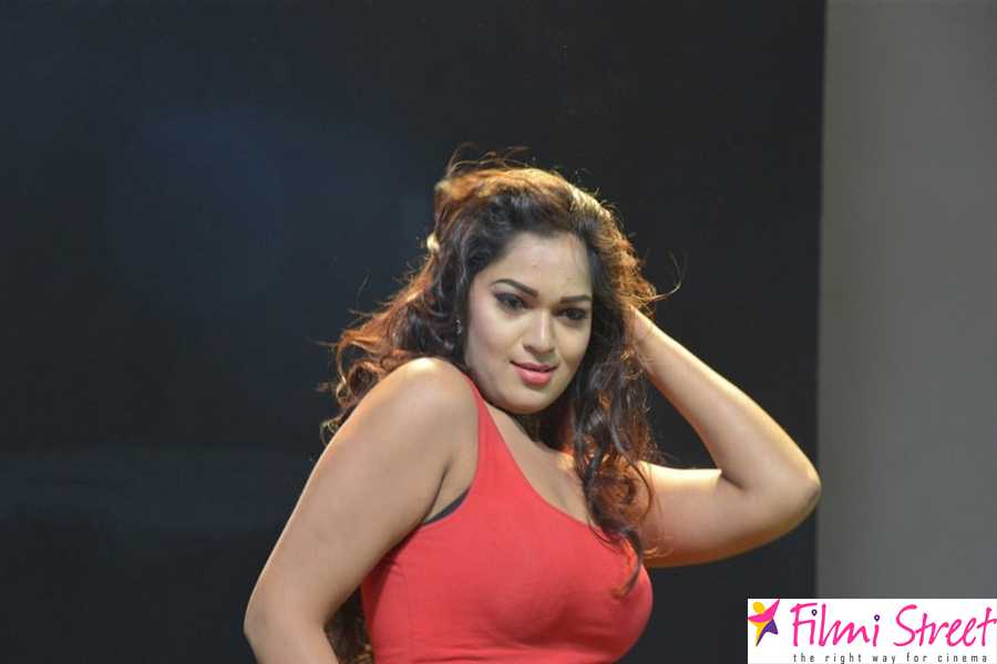 Jeyikkira Kuthirai movie stills (18)