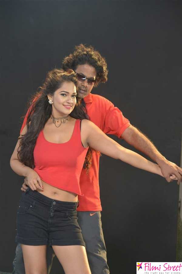 Jeyikkira Kuthirai movie stills (6)