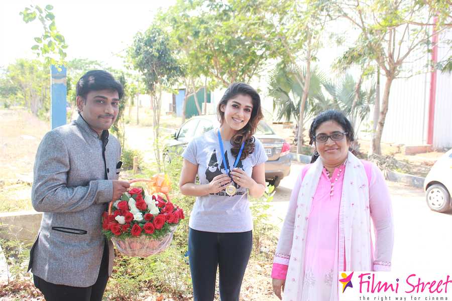 RAINDROPSS WOMEN ACHIEVER AWARD Photos (3)