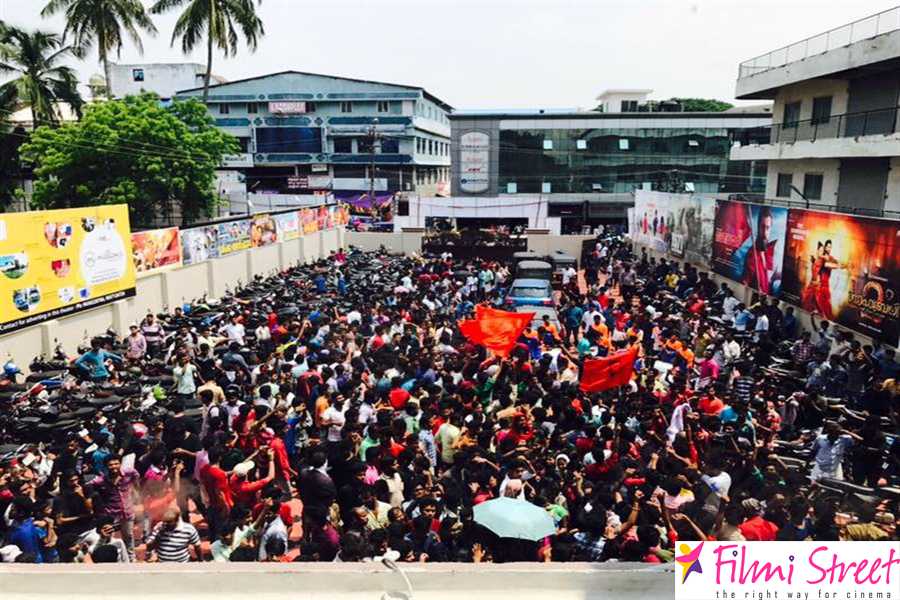 Sakhavu fans celebrations photos (7)