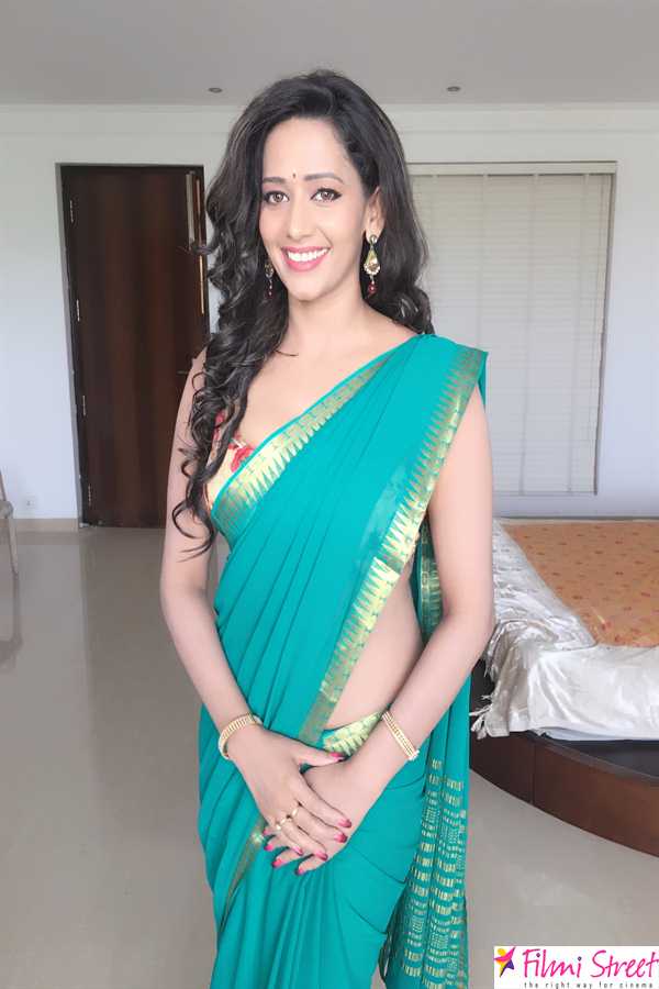 Sanjana Singh Latest Photos (2)
