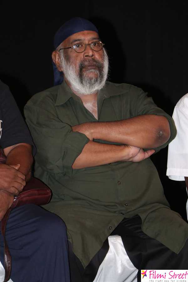 Saravanan Irukka Bayamaen Press Meet Photos (20)