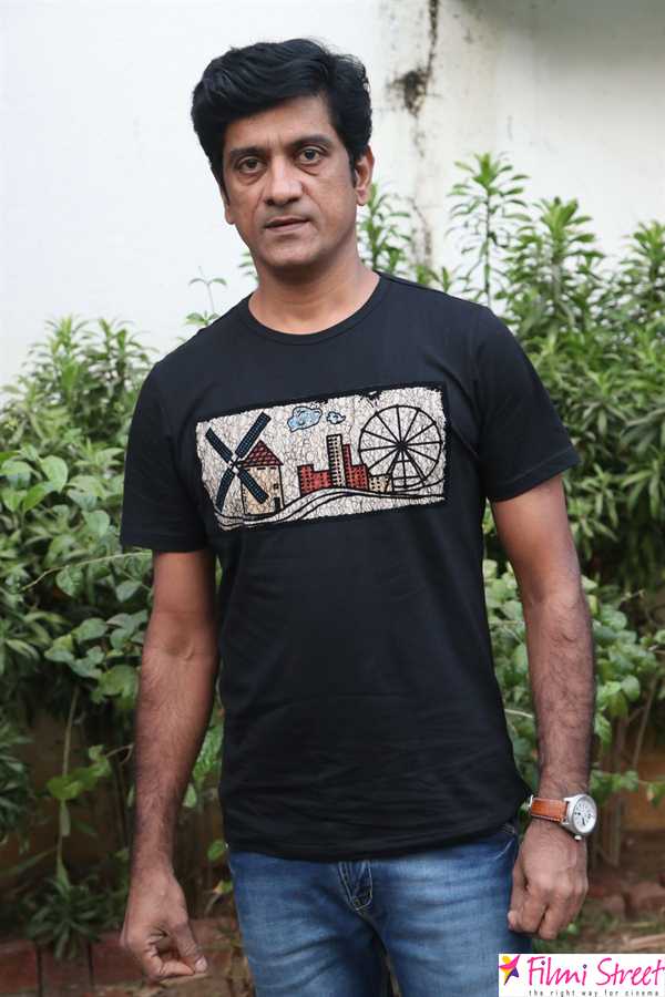 Saravanan Irukka Bayamaen Press Meet Photos (5)