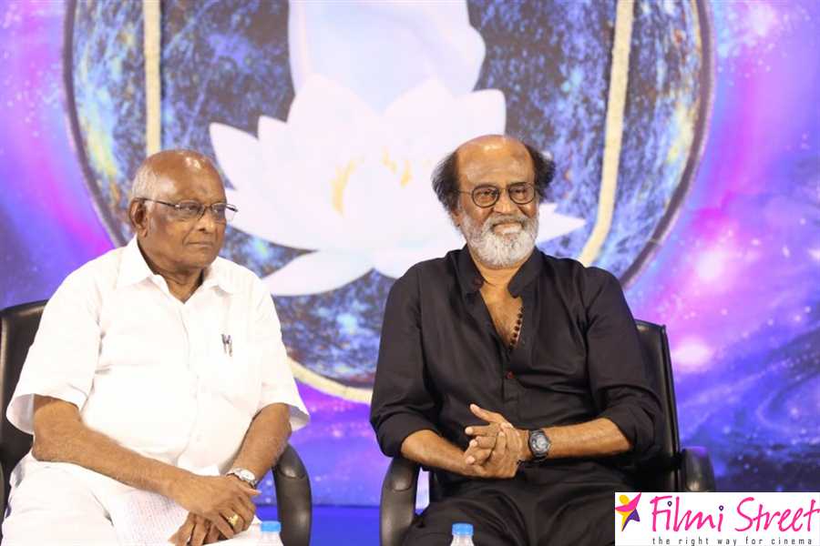 Super Star Rajinikanth Fans Meet Photos (3)