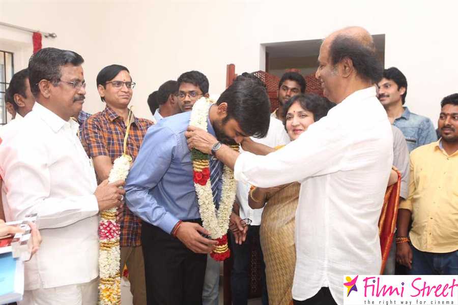 Vip 2 movie pooj stills (2)