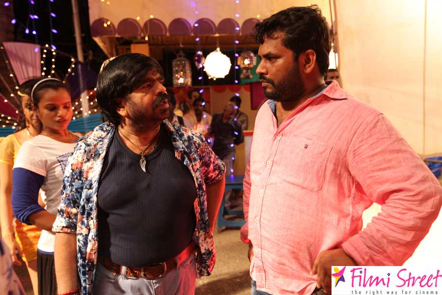 Vizhithiru movie stills (4)