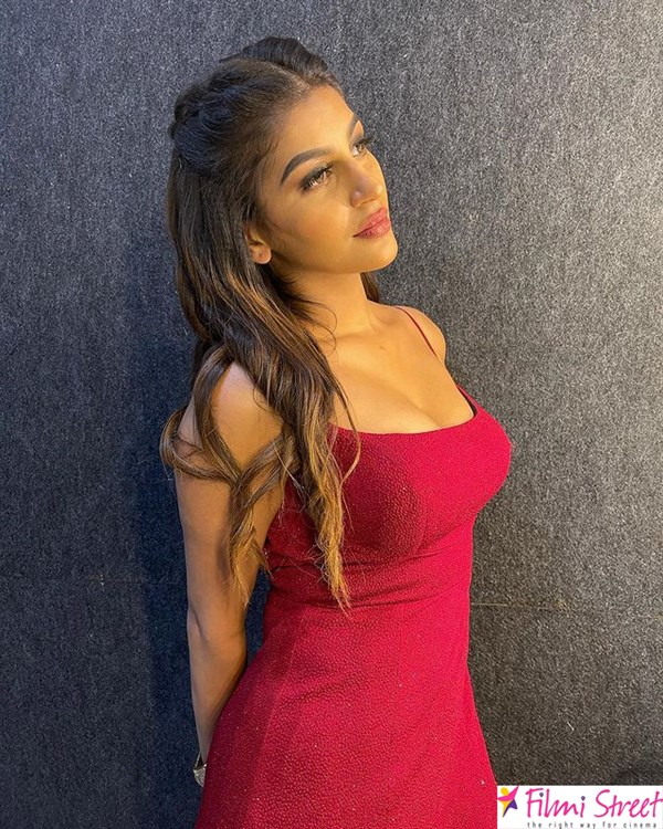 Yashika Anand Instagram